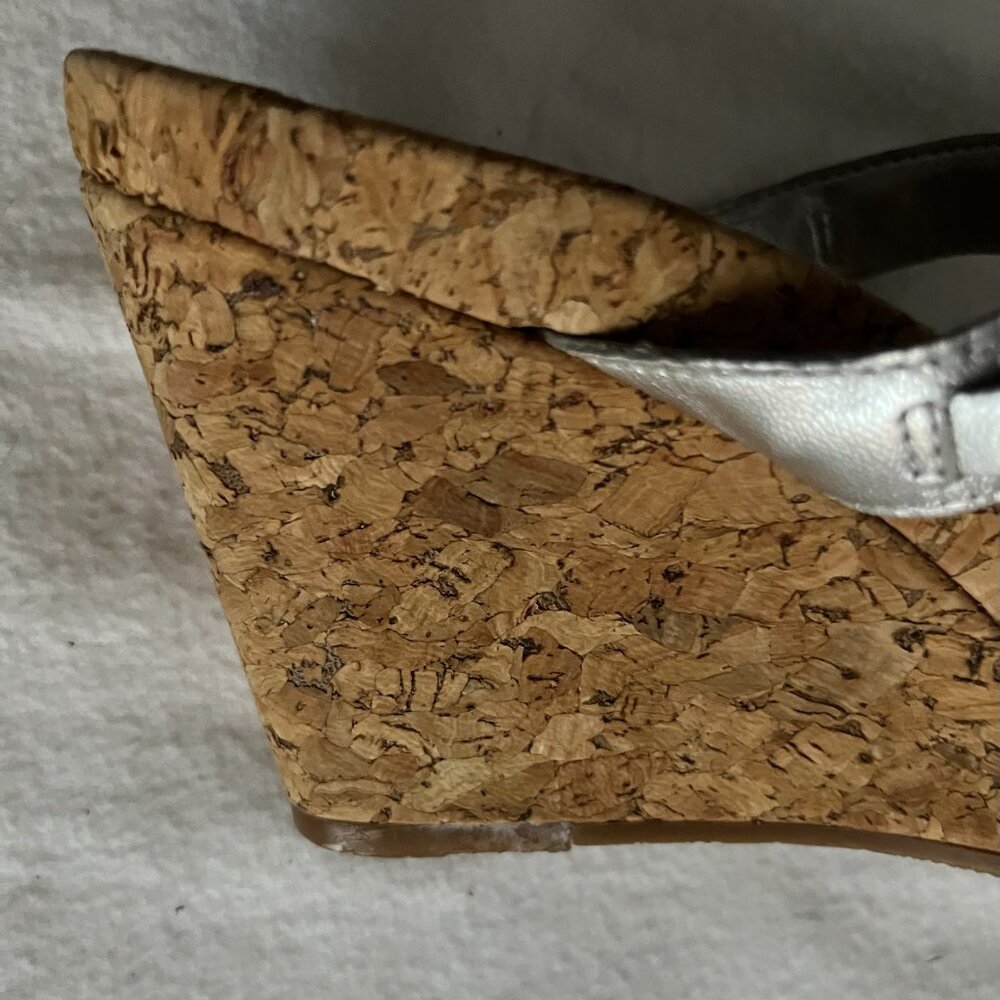 *Like New* Gianni Bini Cork Wedge ‘Rhinestone’ Flop Flop/Sandals - Picture 4 of 9